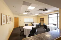 Gateway Hotel and Conference Center - breakfast