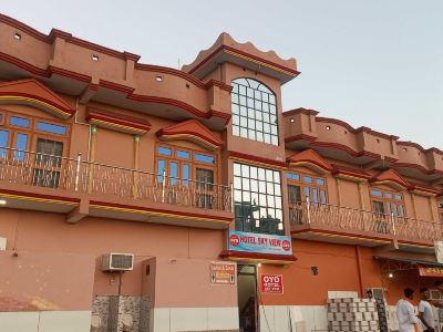 OYO 92464 Hotel Sky View
