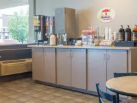 Super 8 by Wyndham Liverpool/Syracuse North Airport - Bữa sáng