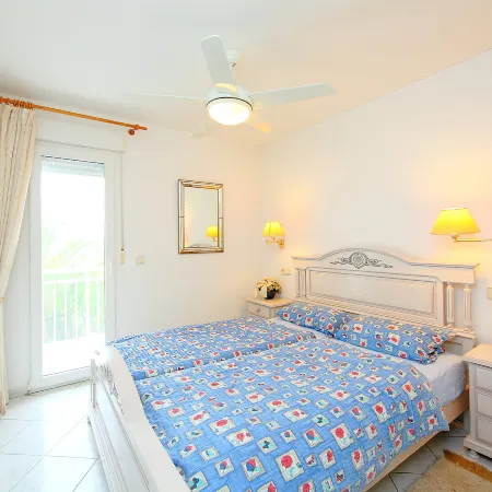 B&B