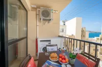Sea Bliss Apartments with Terrace Close to the Sea