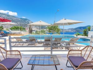 Kalkan Saray Suites - Adults Only