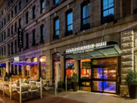 港岸旅館 昆西市場附近的飯店