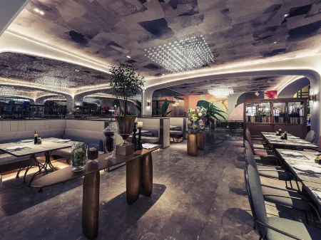 Mercure Shanghai Hongqiao SOHO Отели рядом со станцией Nanxiang North Railway Station