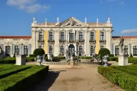Pousada Palacio de Queluz – Historic Hotel Отели в г. Tapada de Vale de Lobos