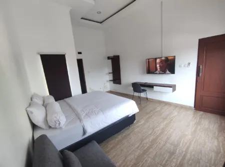 Amors Jiwanta Guest House Отели в г. Tegalrejo