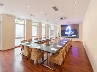 أم نيوتور هوتل سالزبرج زينترم Hotels near إتسلنغ