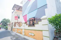 RedDoorz Syariah @ Aura Homestay Hotels in Ponorogo