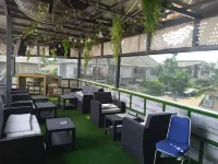 Wizy Hyatt Hotel