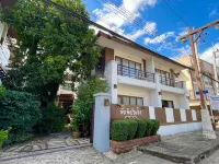 Pak Ping Rim Khong Hotels near Golden Triangle