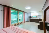 Danyang Namhangangsolbat Pension Hotels in Danyang-gun