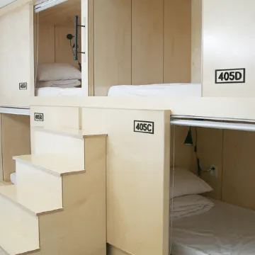 Gyeongju Pungdengi Hostel Отели рядом с достопримечательностью «Храм Сундокджон»