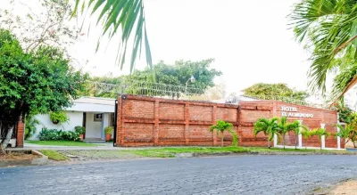Hotel El Almendro Hotels near Shopping Mall