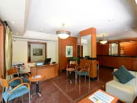 The Oakwood Hotel โรงแรมใกล้ชานิวาร์วาดาซาว์นแอนด์ไลท์โชว์