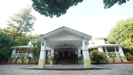 MPT Champak Bungalow, Pachmarhi Отели в г. Пачмарай Кантт