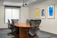Holiday Inn Express & Suites GREENSBORO - AIRPORT AREA by IHG - Airport Shuttle