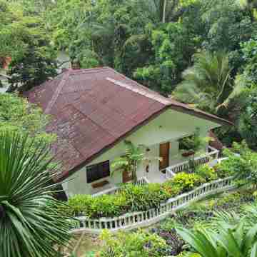 Cocoloco Beach Resort Hotel Exterior