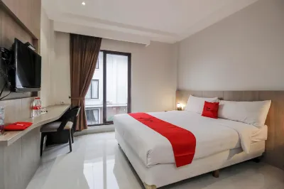 RedDoorz Plus @ TB Simatupang Hotel di Jakarta Selatan
