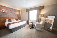 Whittlebury Hall and Spa Hotels in Lillingstone Dayrell with Luffield Abbey