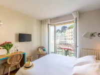 Hôtel de La Vallée Hotels in Dinard