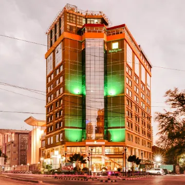 Holiday Inn DAR ES SALAAM CITY CENTRE by IHG Отели рядом с достопримечательностью «Коко Бич»