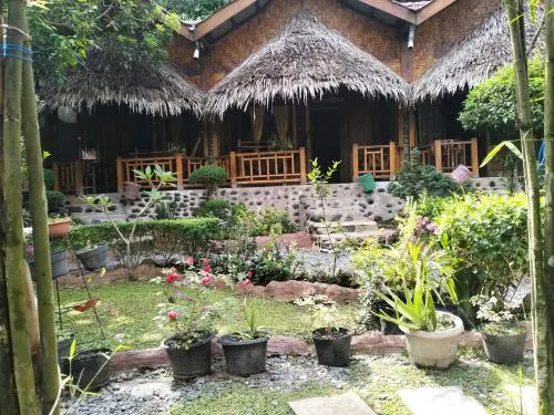 武吉拉旺朱尼亞旅館