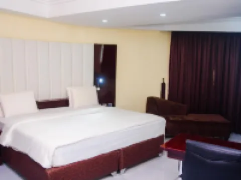 Royal Birds Hotel & Towers Hotéis em Akure