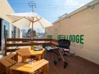 Okinawa Green Lodge Hotels in Чятан