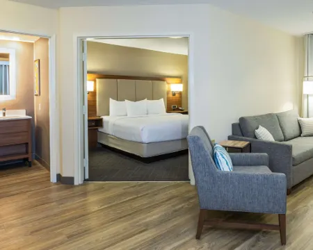 Comfort Inn & Suites Hotels in Oxford County