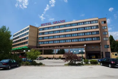 Hotel Grand Ξενοδοχεία στην πόλη Novo Sarajevo