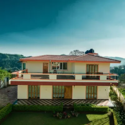 Hidden Heaven Hotels near Golden Dew Tea Factory
