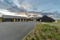 Te Karaka Lodge Hotels in Waikaretu