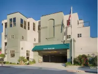 Beach House Inn & Suites Hotels near Converse Factory Store