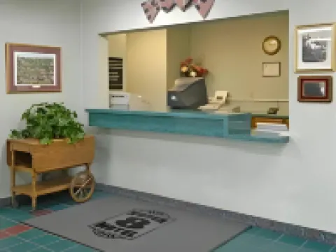 Super 8 by Wyndham Greenville