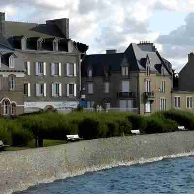 Hôtel Aux Tamaris - Vue Mer Hotel Exterior