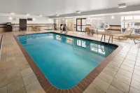Holiday Inn Express & Suites CHERRY HILLS by IHG - Swimmingpools