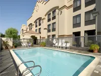Hampton Inn Oakland/Hayward - Pools