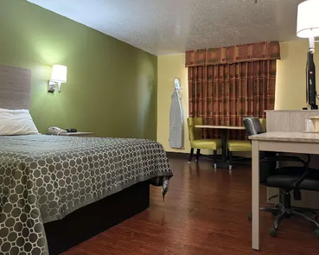 Rodeway Inn Hotels in Moriarty