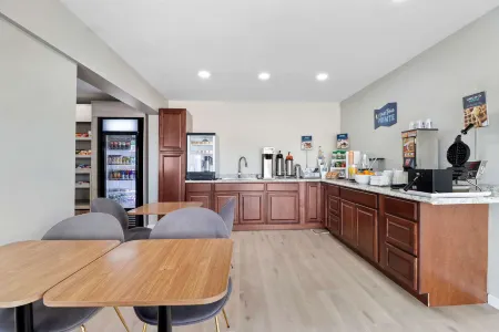 Clarion Pointe Ridgecrest Near China Lake Naval Station