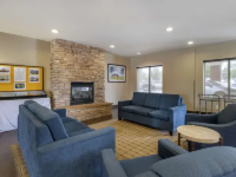 Comfort Suites Coralville I-80 Hotels in Johnson County