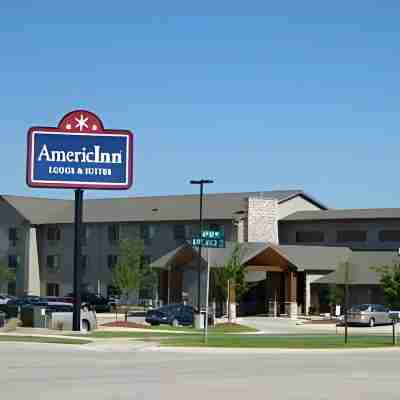 AmericInn by Wyndham Cedar Rapids/CID Airport Hotel Exterior