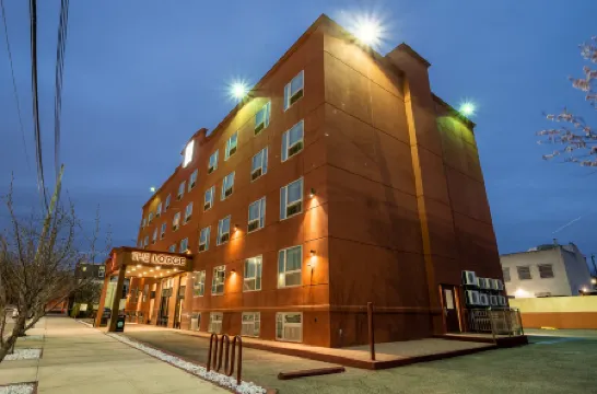 The Lodge Red Hook Отели рядом с достопримечательностью «Стейтью оф Либерти»