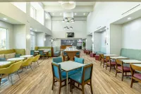 Hampton Inn & Suites Cleburne - breakfast