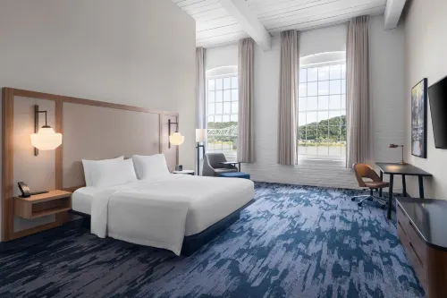Fairfield Inn & Suites Madison Historic Eagle Cotton Mill Hotel di Madison