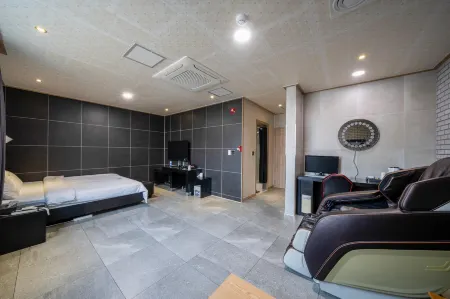 Gosung Zaza Hotel