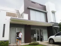 Villa Kaca Hotel dekat Pantai Kasvana Beach