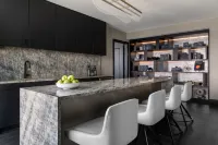 Loews Arlington Hotel - bar