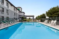 Wingate by Wyndham Salisbury MD Airport North - Swimmingpools