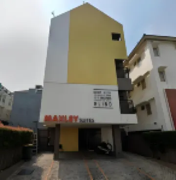 Behomy Maxley Lippo Karawaci