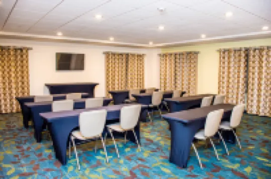 Candlewood Suites OVERLAND PARK - W 135TH ST. by IHG Hotels in Johnson County